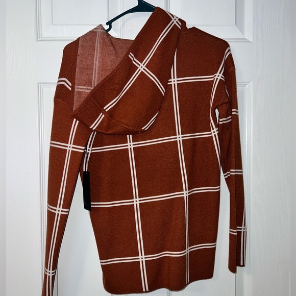 Sweater - Picture 2 of 2